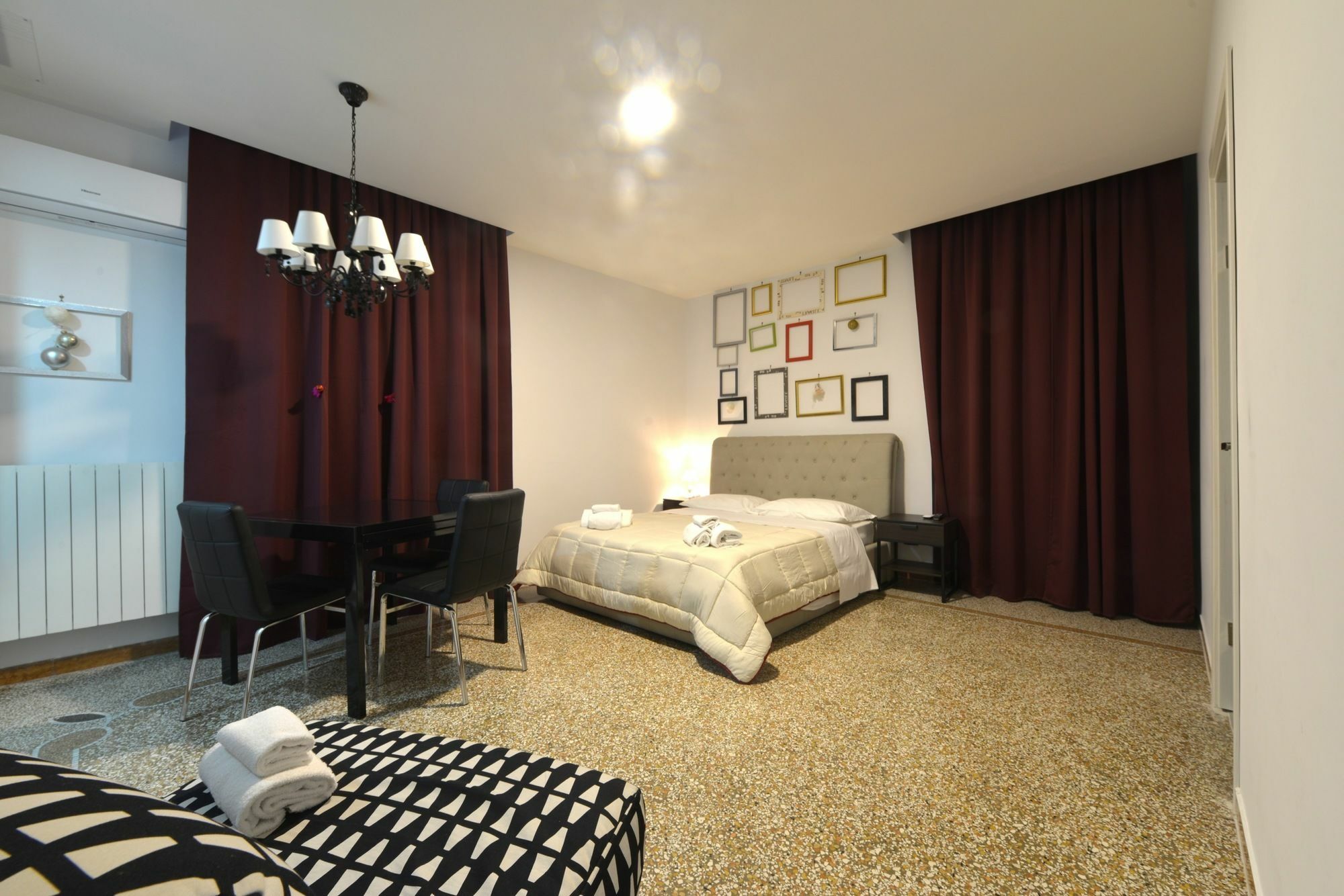 Napoli Central City Bagian luar foto
