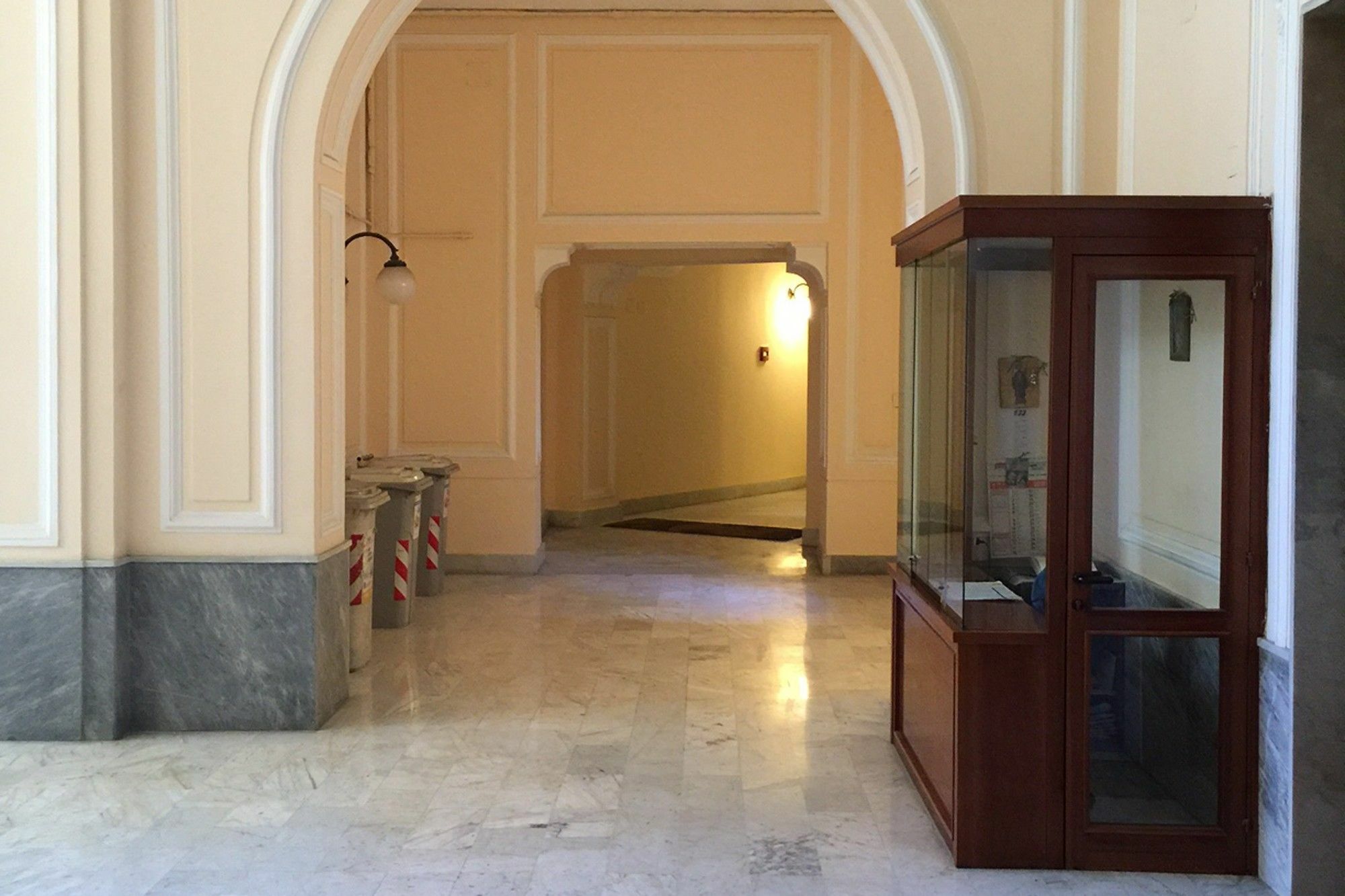 Napoli Central City Bagian luar foto